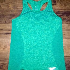 Nike Work Out Top Size M Dry Fit